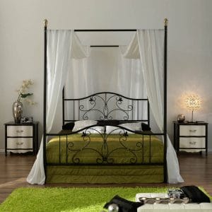 letto a baldacchino romantico