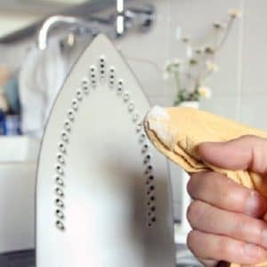 come pulire il ferro da stiro