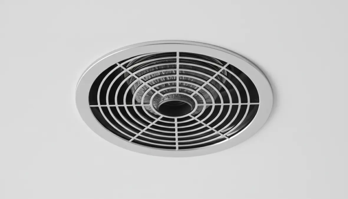 Aspiratore bagno installato a soffitto per ventilazione bagno cieco